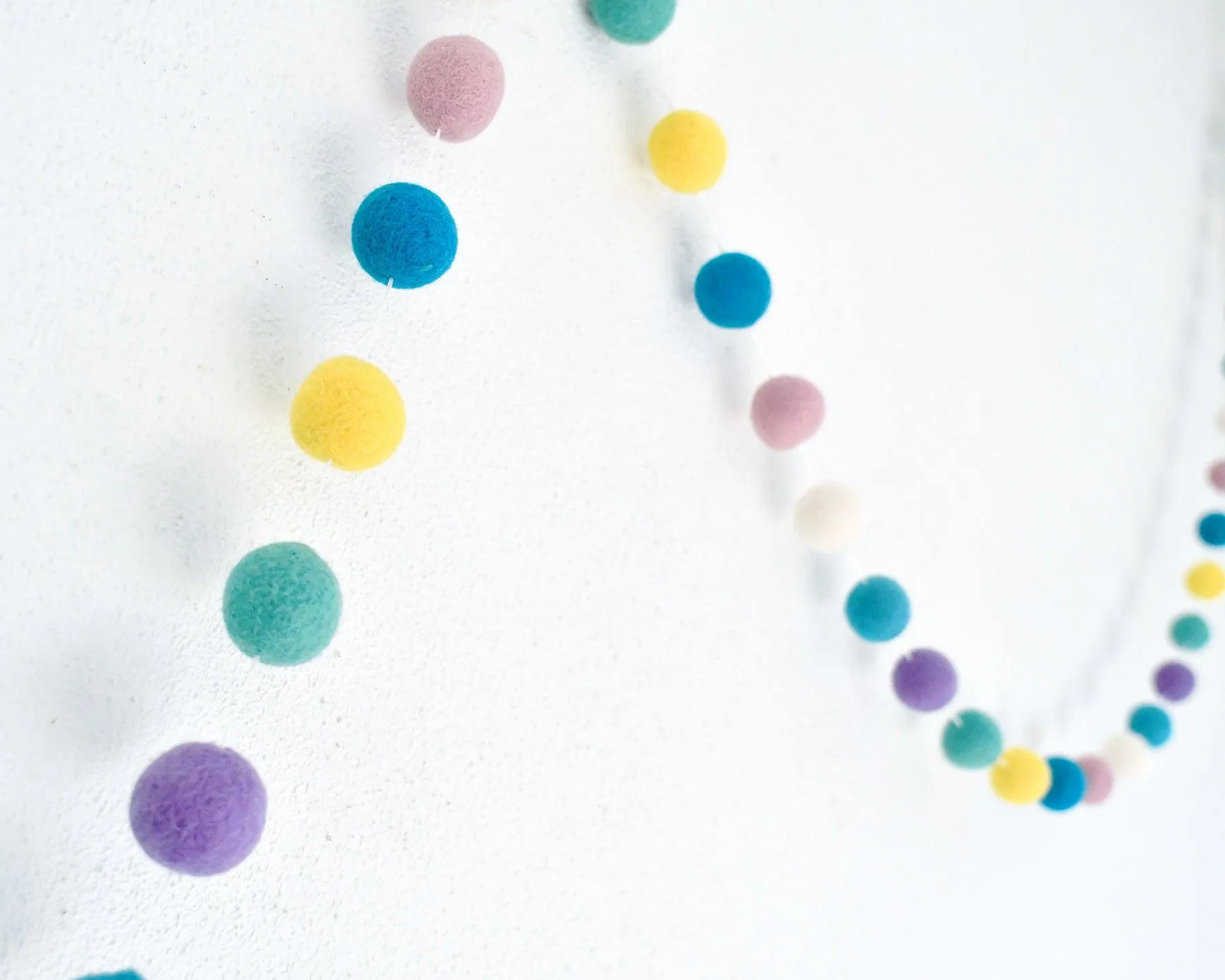 Pompom Felt Ball Garland - Pastel