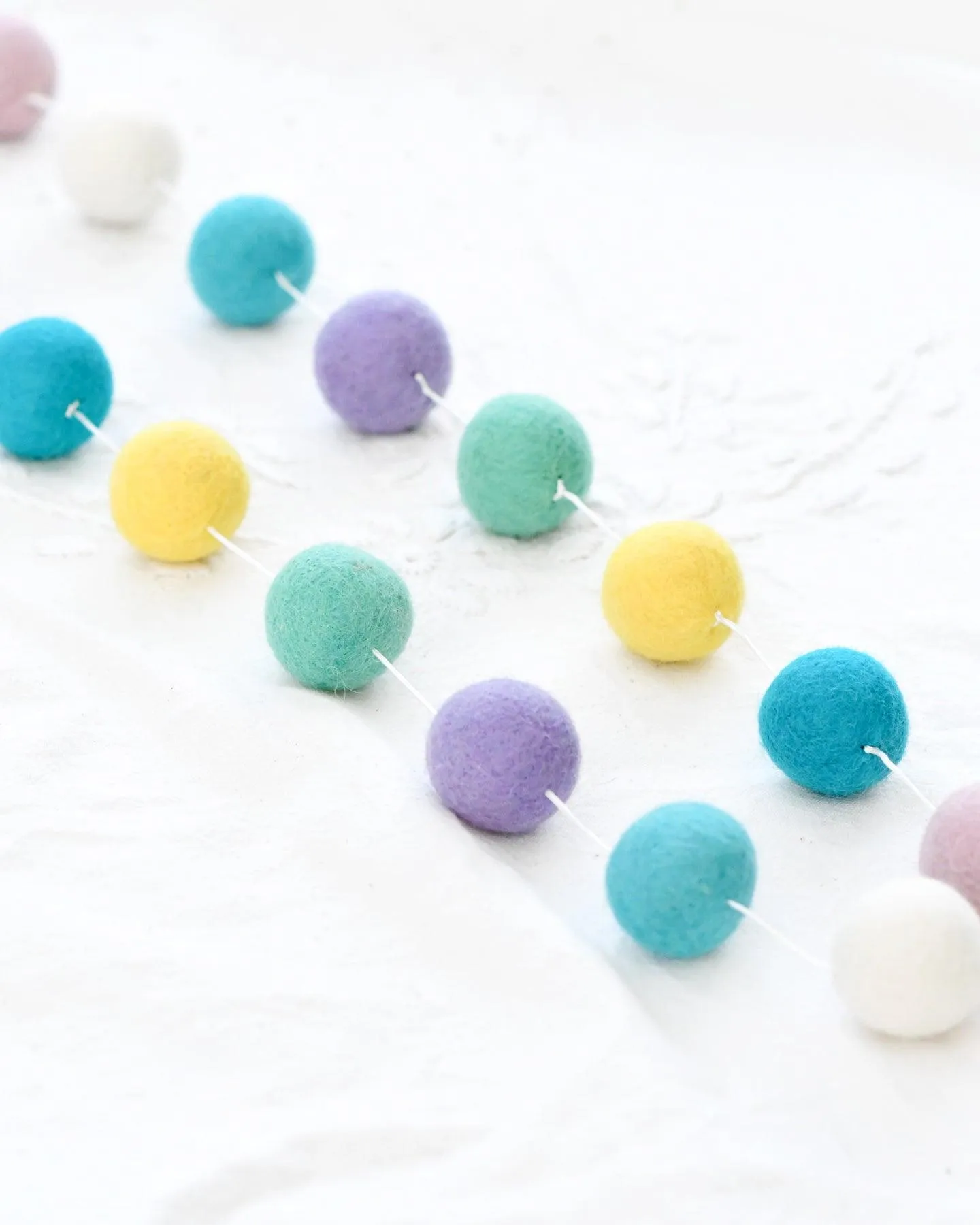 Pompom Felt Ball Garland - Pastel