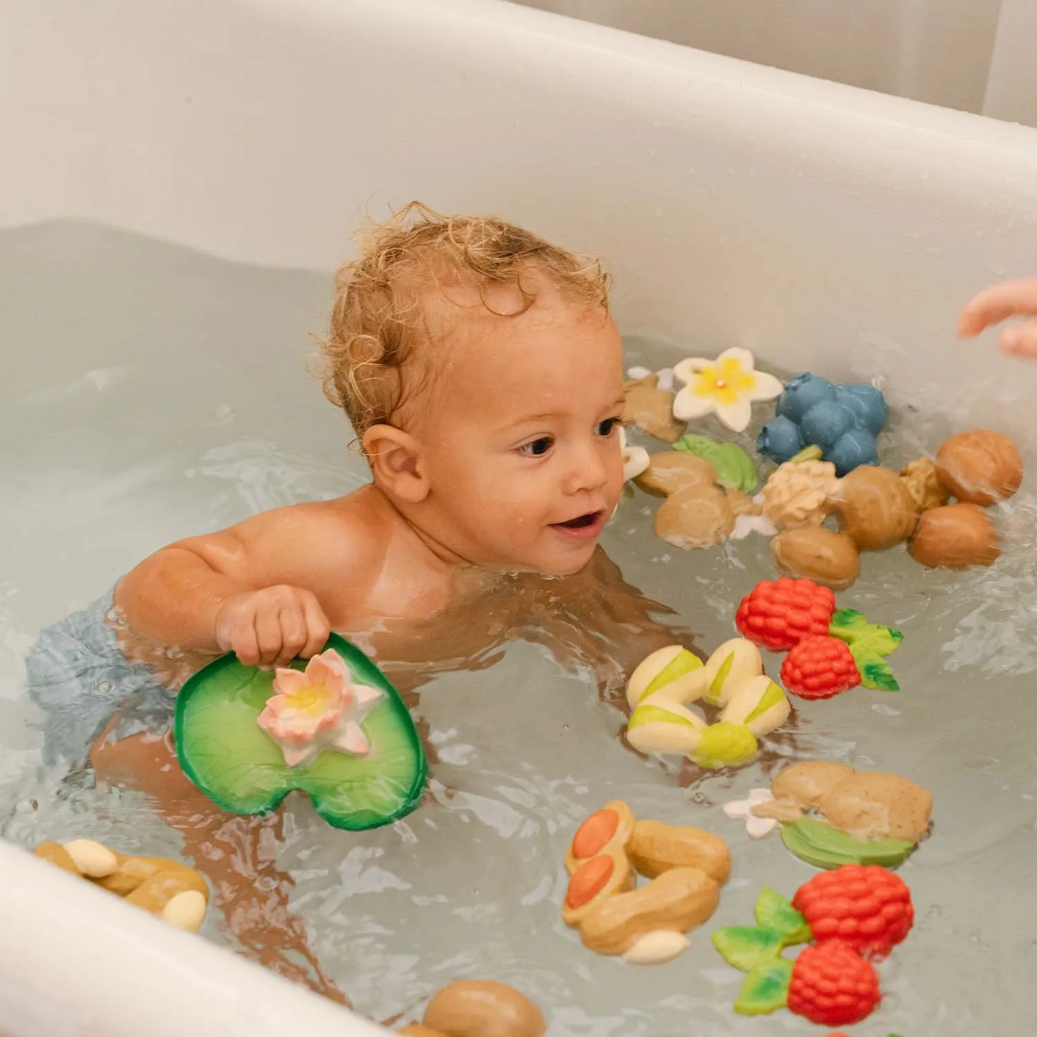 Water Lily Bath Toy